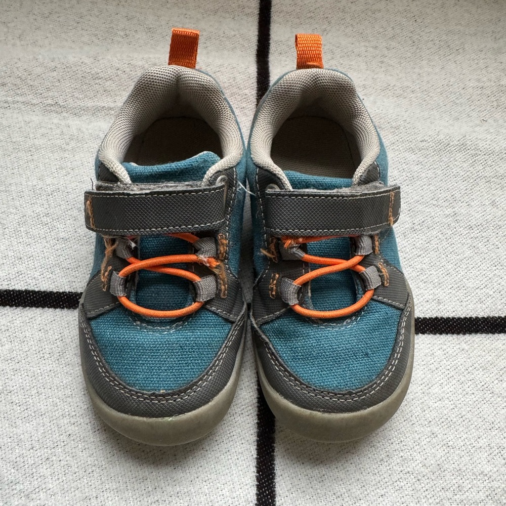 Toddler shoes size 8